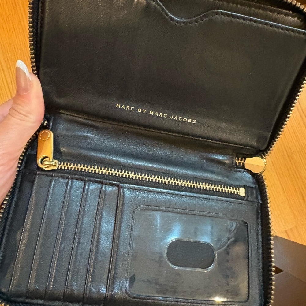 Marc Jacobs Black Leather Wallet - Picture 2 of 2